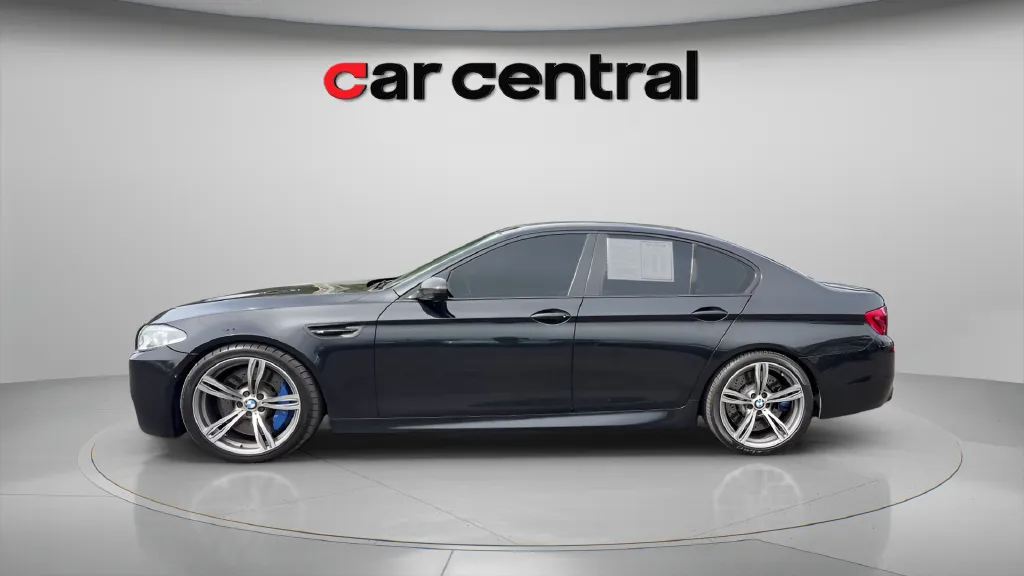 Photos of 2016 BMW M5 for sale in Milford, CT at Car Central Milford