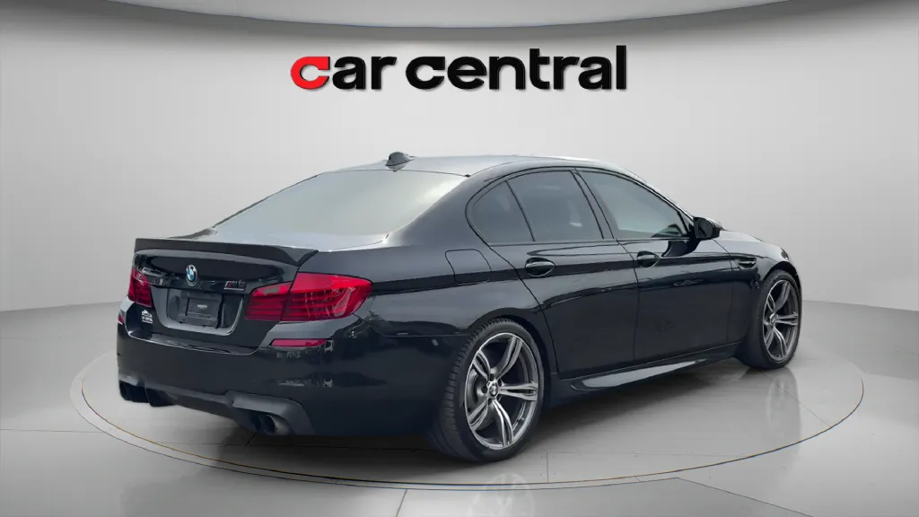 More photos of 2016 BMW M5 at Car Central Milford, CT
