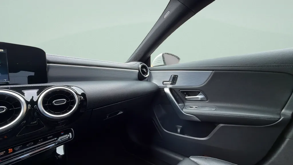 2020 Mercedes-Benz CLA CLA250 - Photo 13