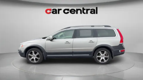 Photos of 2015 Volvo XC70 T6 for sale in Milford, CT at Car Central Milford