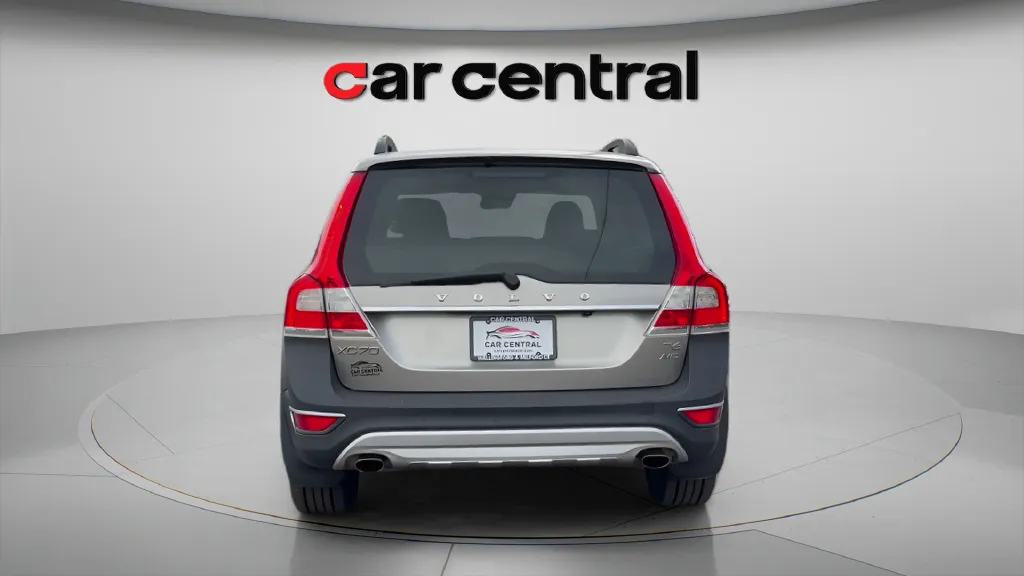 More photos of 2015 Volvo XC70 T6 at Car Central Milford, CT