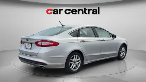 More photos of 2014 Ford Fusion SE at Car Central Milford, CT