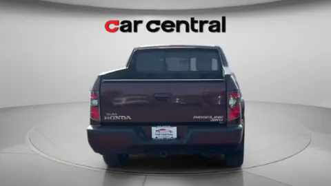More photos of 2013 Honda Ridgeline RTL at Car Central Milford, CT