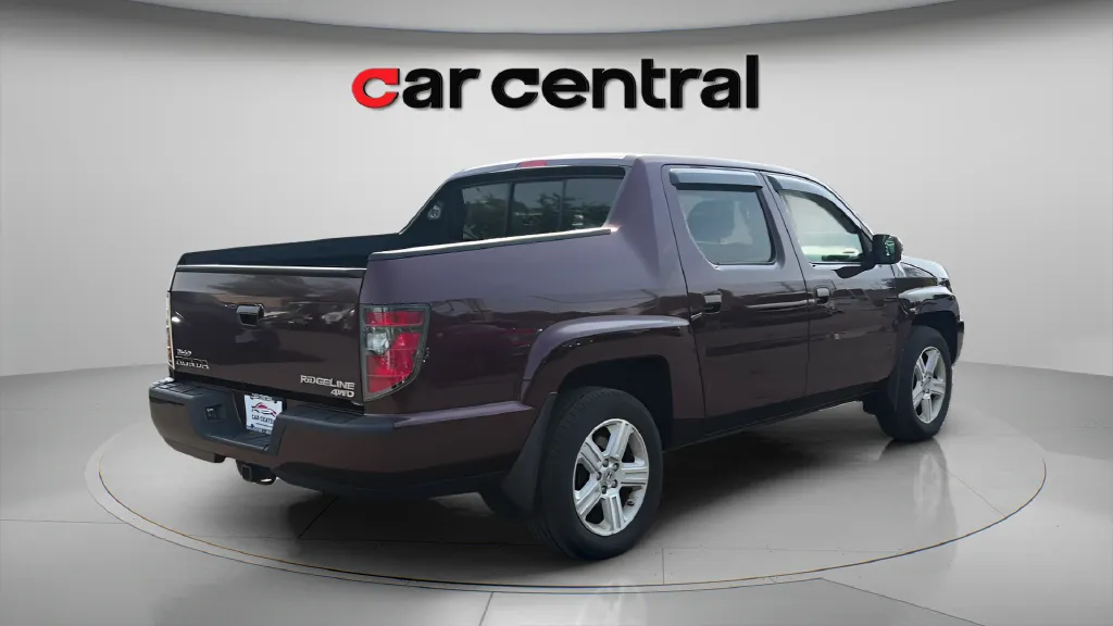 More photos of 2013 Honda Ridgeline RTL at Car Central Milford, CT