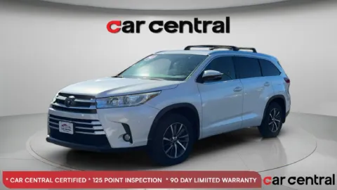 White 2017 Toyota Highlander XLE for sale in Milford, CT