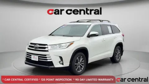 White 2017 Toyota Highlander XLE for sale in Milford, CT