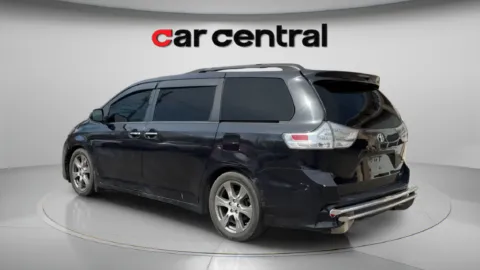 Another view of 2017 Toyota Sienna SE Premium for sale in Milford, CT at Car Central Milford