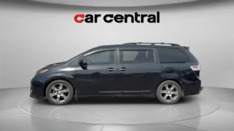 Photos of 2017 Toyota Sienna SE Premium for sale in Milford, CT at Car Central Milford