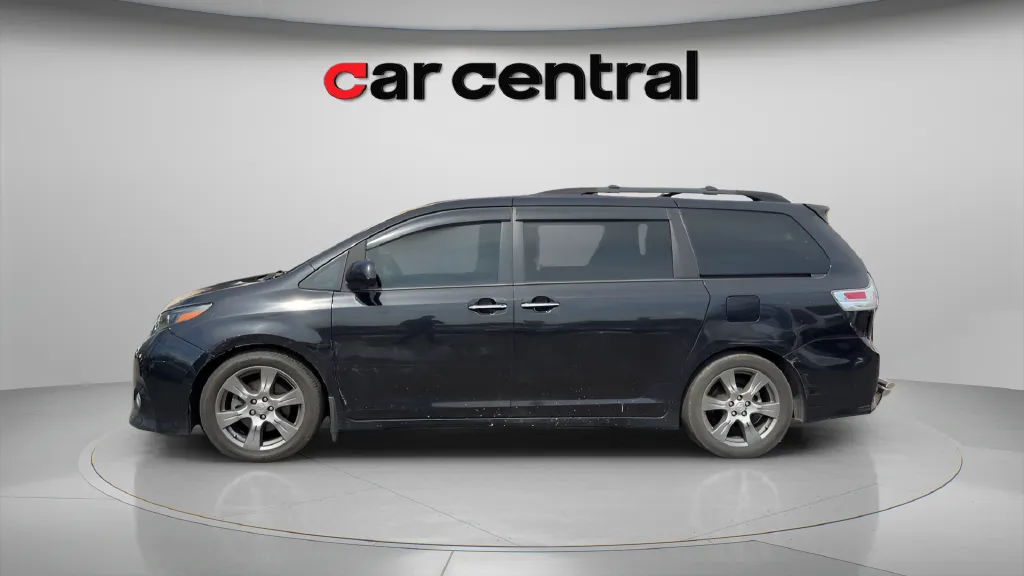 Photos of 2017 Toyota Sienna SE Premium for sale in Milford, CT at Car Central Milford
