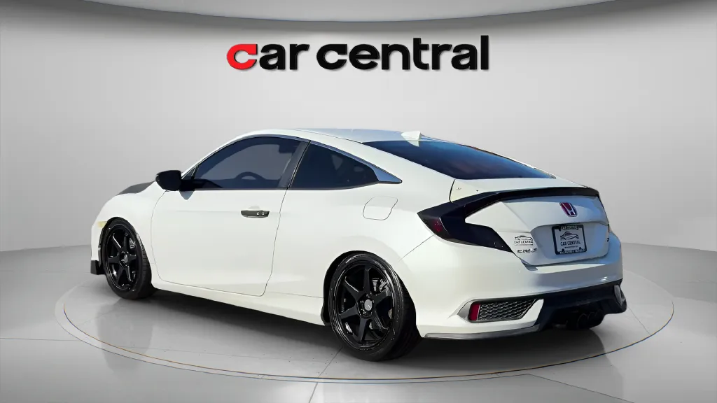 Another view of 2017 Honda Civic Si for sale in Milford, CT at Car Central Milford
