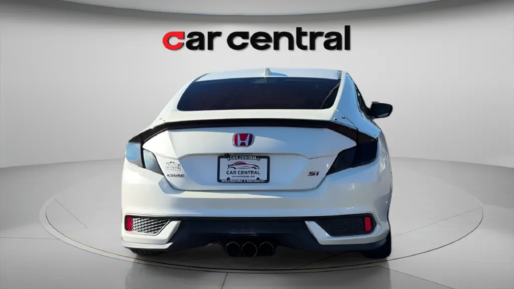More photos of 2017 Honda Civic Si at Car Central Milford, CT
