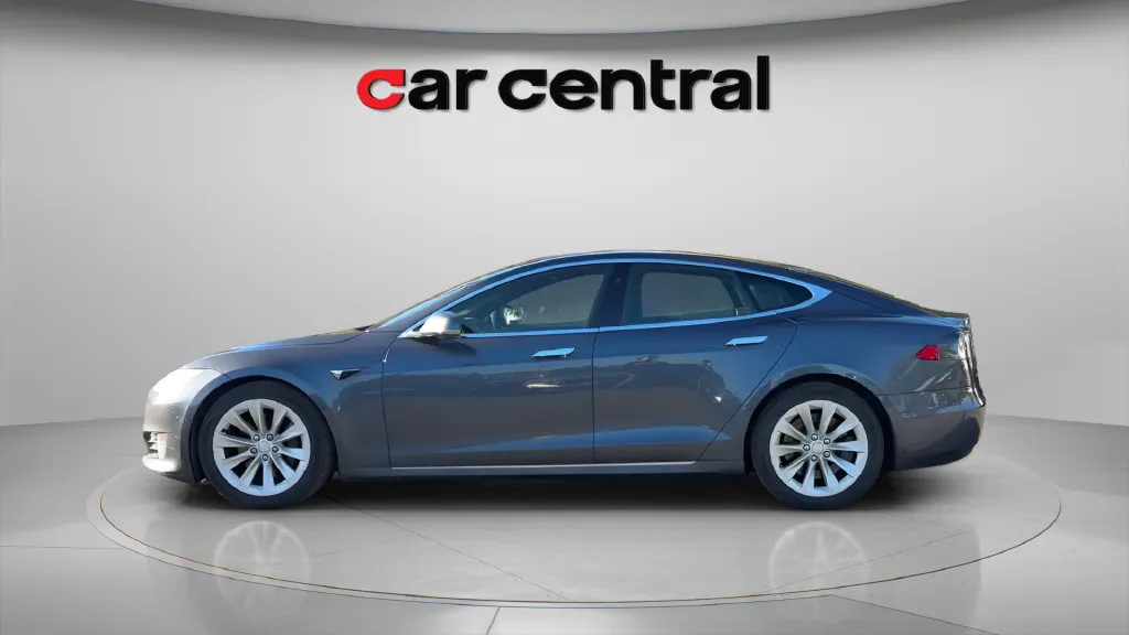 Photos of 2017 Tesla Model S 75D for sale in Milford, CT at Car Central Milford