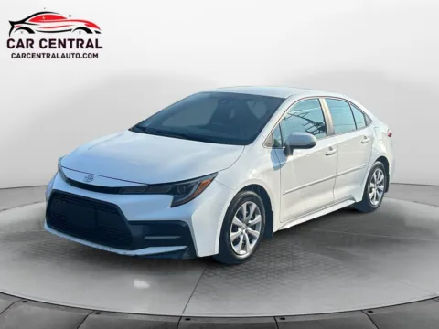 White 2021 Toyota Corolla SE Sedan 4D for sale in Milford, CT
