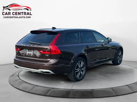 More photos of 2017 Volvo V90 Cross Country T6 AWD at Car Central Milford, CT