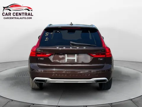 More photos of 2017 Volvo V90 Cross Country T6 AWD at Car Central Milford, CT