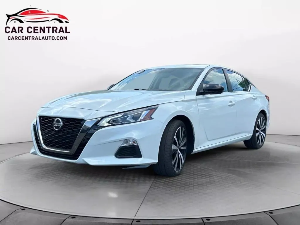 White 2019 Nissan Altima 2.5 SR Sedan 4D for sale in Milford, CT