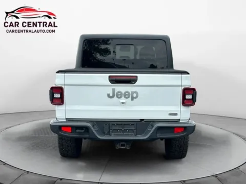 More photos of 2020 Jeep Gladiator Overland Pickup 4D 5 ft at Car Central Milford, CT