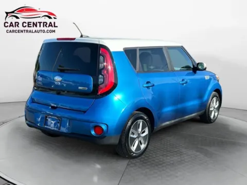 More photos of 2017 Kia Soul EV Wagon 4D at Car Central Milford, CT