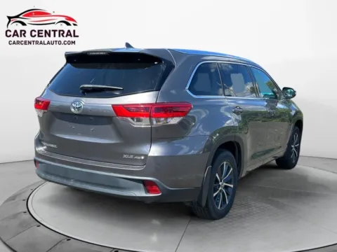 More photos of 2018 Toyota Highlander XLE Sport Utility 4D at Car Central Milford, CT