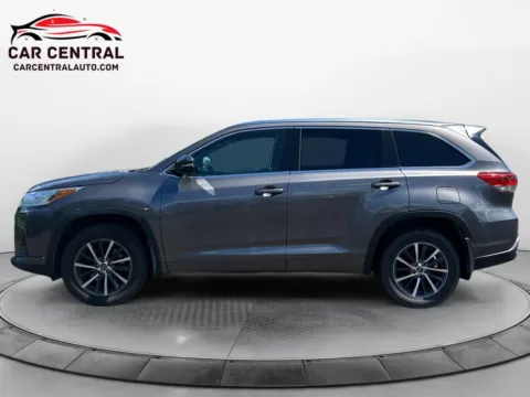 Photos of 2018 Toyota Highlander XLE for sale in Milford, CT at Car Central Milford