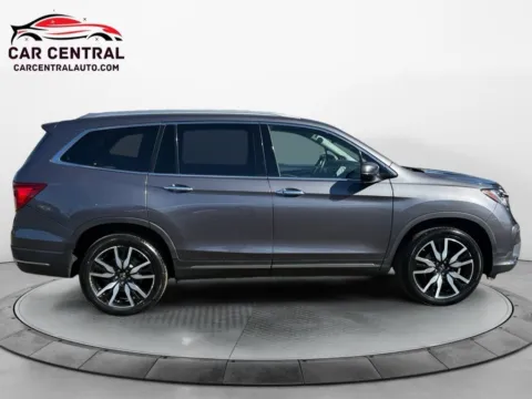 More photos of 2022 Honda Pilot Elite at Car Central Milford, CT