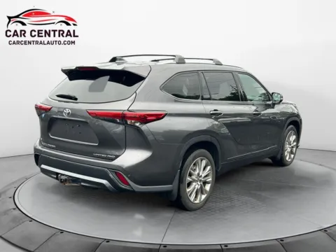 More photos of 2021 Toyota Highlander Limited at Car Central Milford, CT