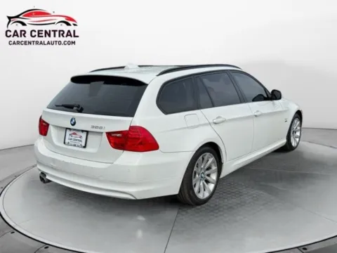 More photos of 2011 BMW 3 Series 328i xDrive at Car Central Milford, CT