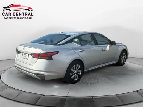 More photos of 2019 Nissan Altima 2.5 S at Car Central Milford, CT