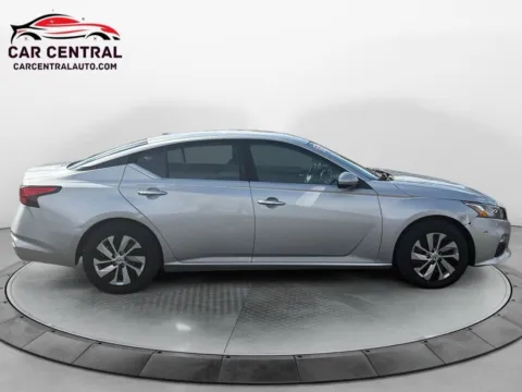 More photos of 2019 Nissan Altima 2.5 S at Car Central Milford, CT