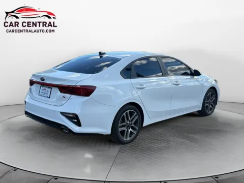 More photos of 2019 Kia Forte S at Car Central Milford, CT