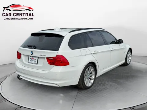 More photos of 2011 BMW 3 Series 328i xDrive at Car Central Milford, CT