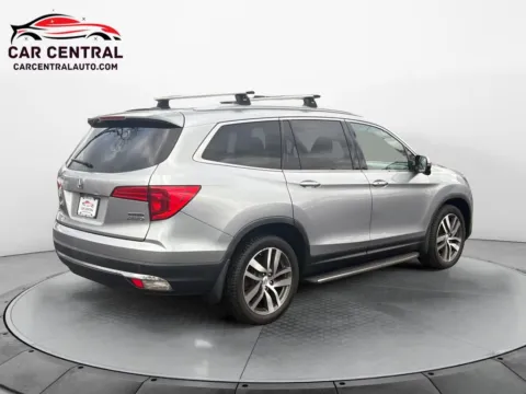 More photos of 2017 Honda Pilot Touring at Car Central Milford, CT