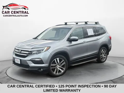 Silver 2017 Honda Pilot Touring for sale in Milford, CT