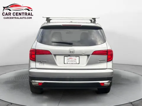 More photos of 2017 Honda Pilot Touring at Car Central Milford, CT