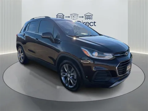 Black 2020 Chevrolet Trax LT for sale in Irving, TX