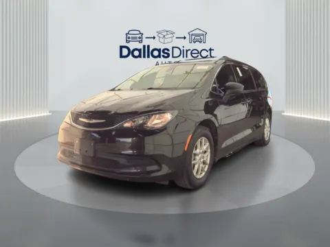 More photos of 2021 Chrysler Voyager LXI at Dallas Direct Auto, TX