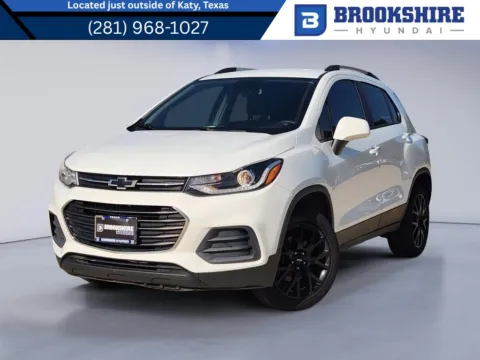 White 2022 Chevrolet Trax LT for sale in Irving, TX