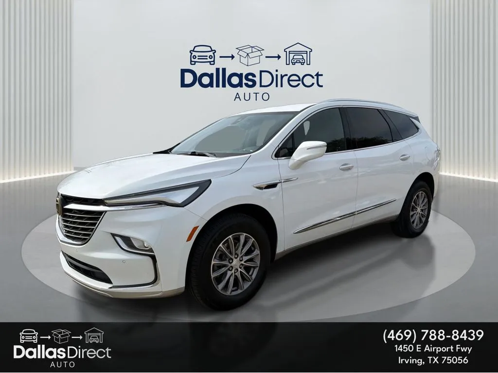 2022 Buick Enclave Essence's photo