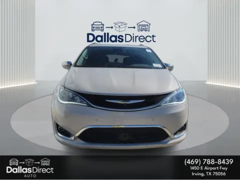 More photos of 2017 Chrysler Pacifica Limited at Dallas Direct Auto, TX