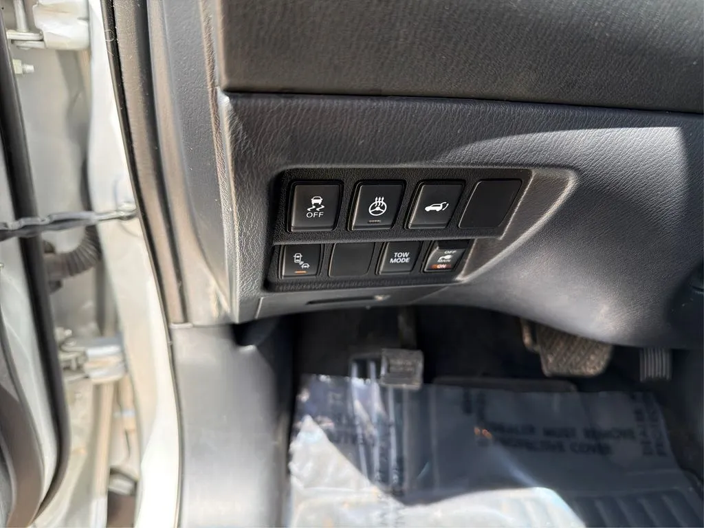 2020 Nissan Pathfinder SL - Photo 16