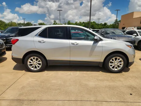 More photos of 2018 Chevrolet Equinox LT at Dallas Direct Auto, TX