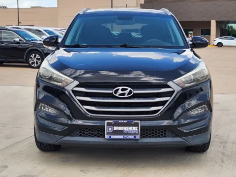 Photos of 2016 Hyundai Tucson SE for sale in Irving, TX at Dallas Direct Auto