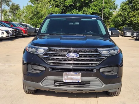 Another view of 2020 Ford Explorer XLT for sale in Irving, TX at Dallas Direct Auto