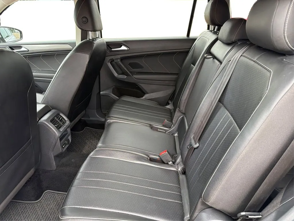 2022 Volkswagen Tiguan SE - Photo 11