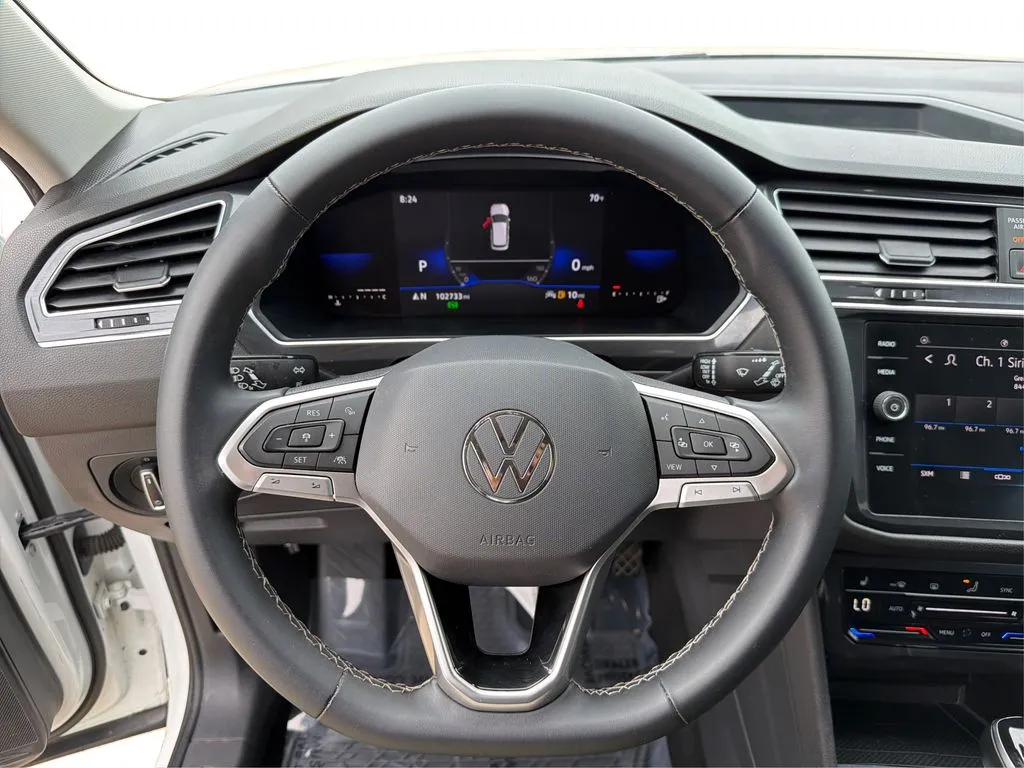 2022 Volkswagen Tiguan SE - Photo 17