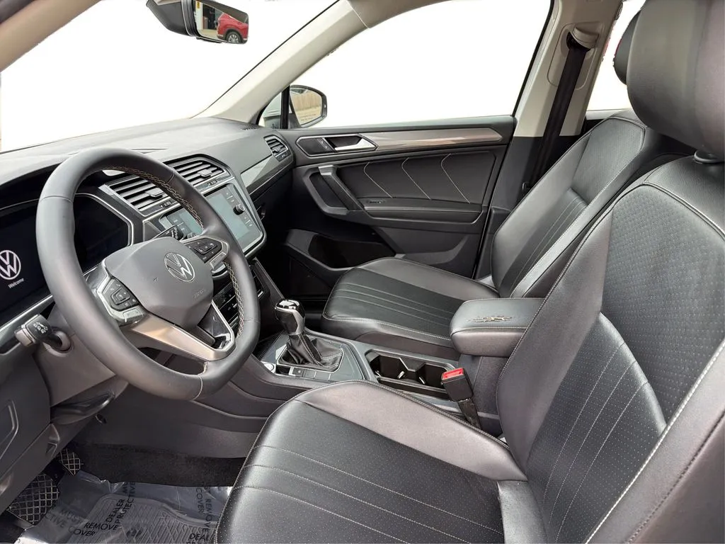 2022 Volkswagen Tiguan SE - Photo 10