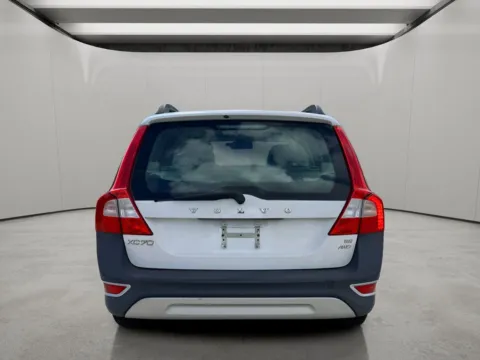 More photos of 2010 Volvo XC70 3.2L at Dallas Direct Auto, TX