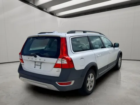 More photos of 2010 Volvo XC70 3.2L at Dallas Direct Auto, TX