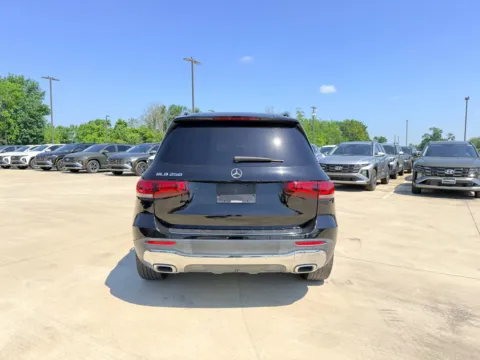 More photos of 2020 Mercedes-Benz GLB 250 at Dallas Direct Auto, TX