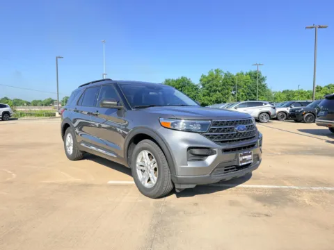 Another view of 2024 Ford Explorer XLT for sale in Irving, TX at Dallas Direct Auto